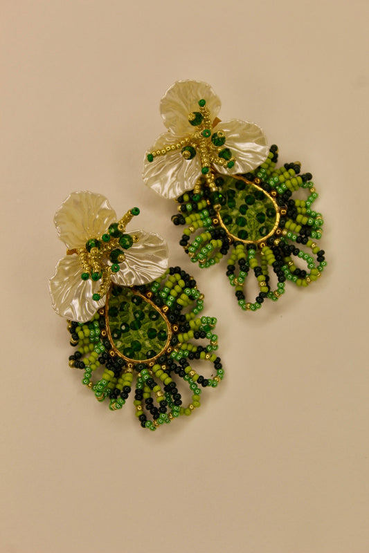 Aretes de Flor verdes con nácar