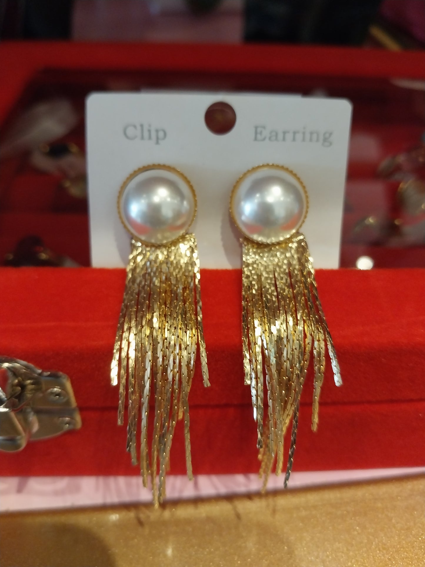 Aretes clip y perla artificial