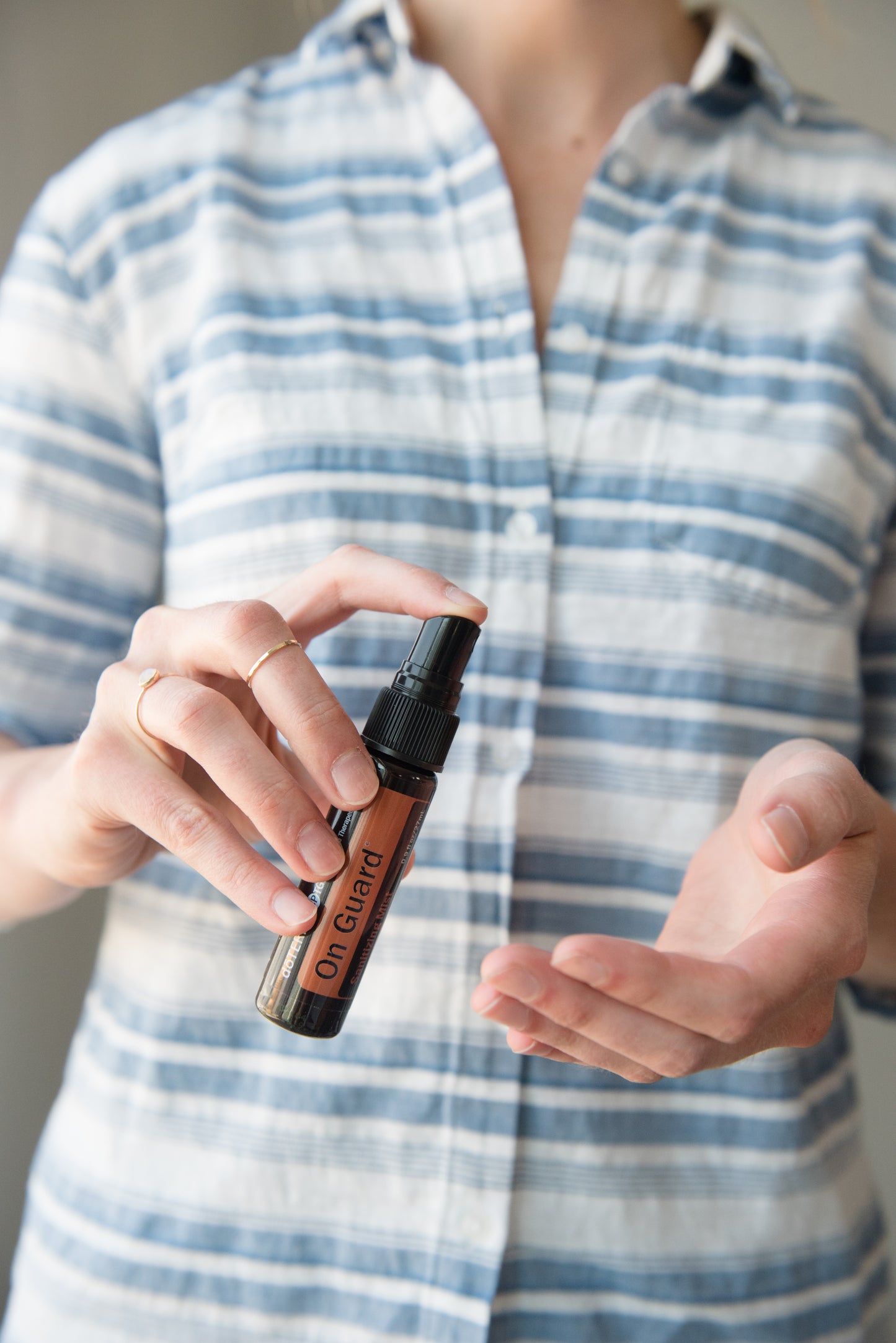 ON GUARD HAND SANITIZING MIST (Sanitizante de On Guard Spray, para manos) dōTERRA